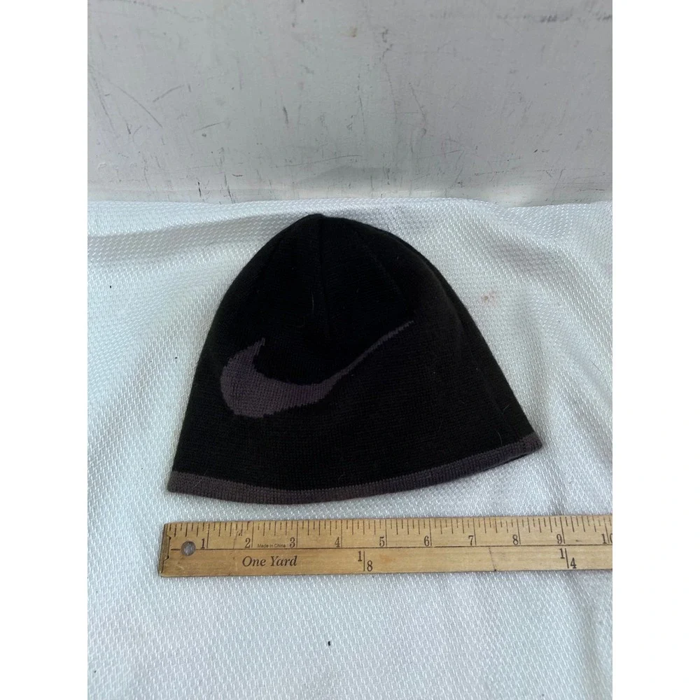Nike Knit Beanie Size 8-20 Black Grey Swoosh Logo Hat Kids‎